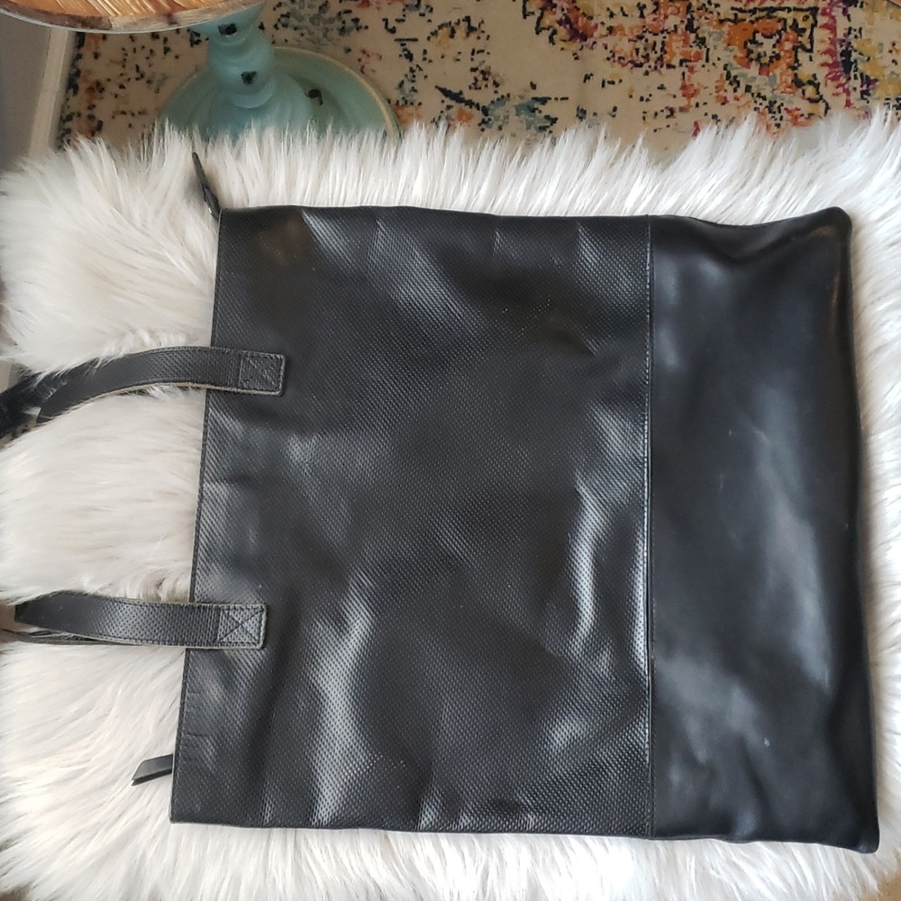 KIKO Black Hildago Leather Tote - Picture 12 of 14